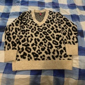 New Vince Camuto Leopard Sweater